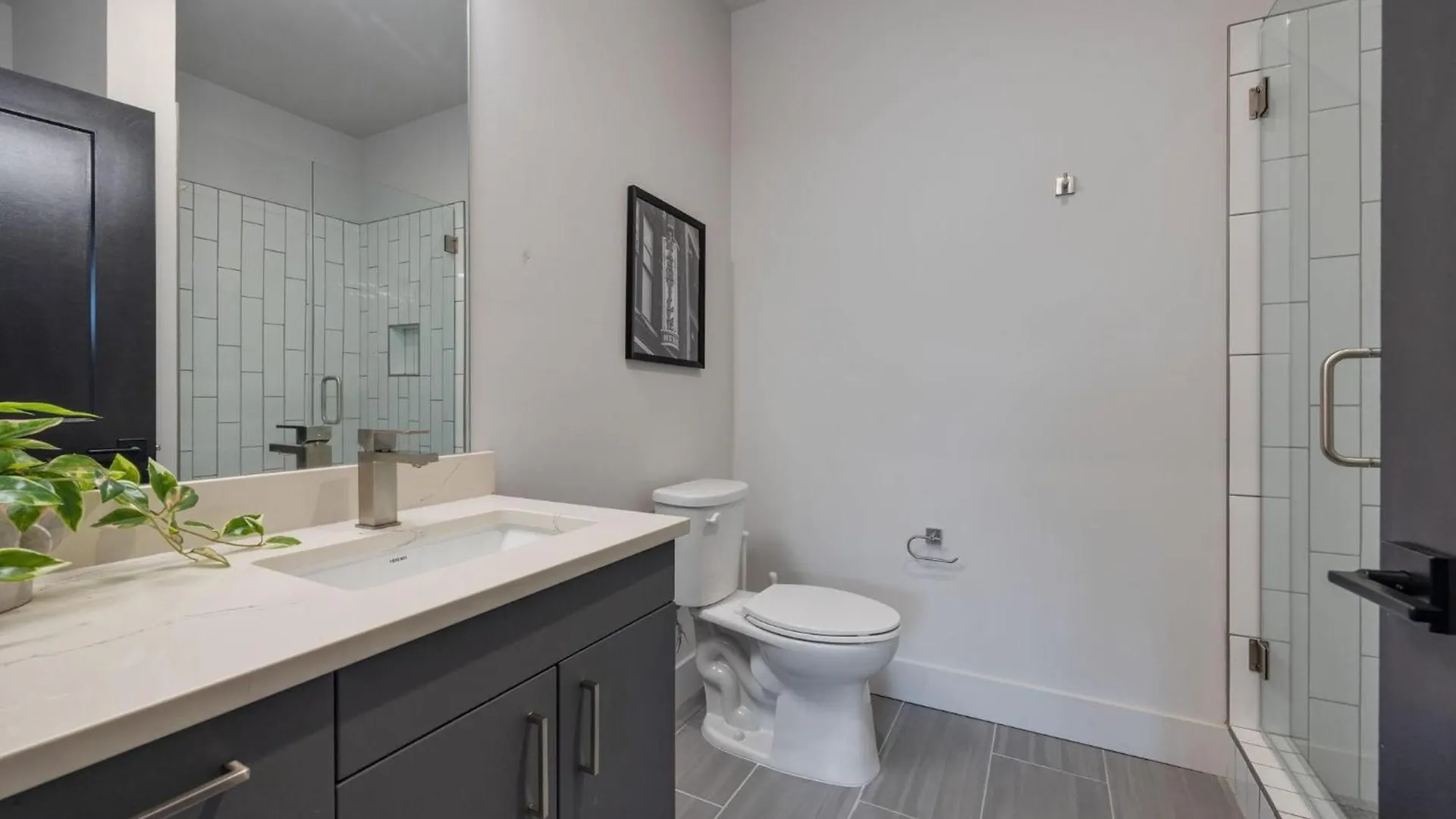 Paramount - Odyssey - Heart Of Midtown Nashville 0*,  United States