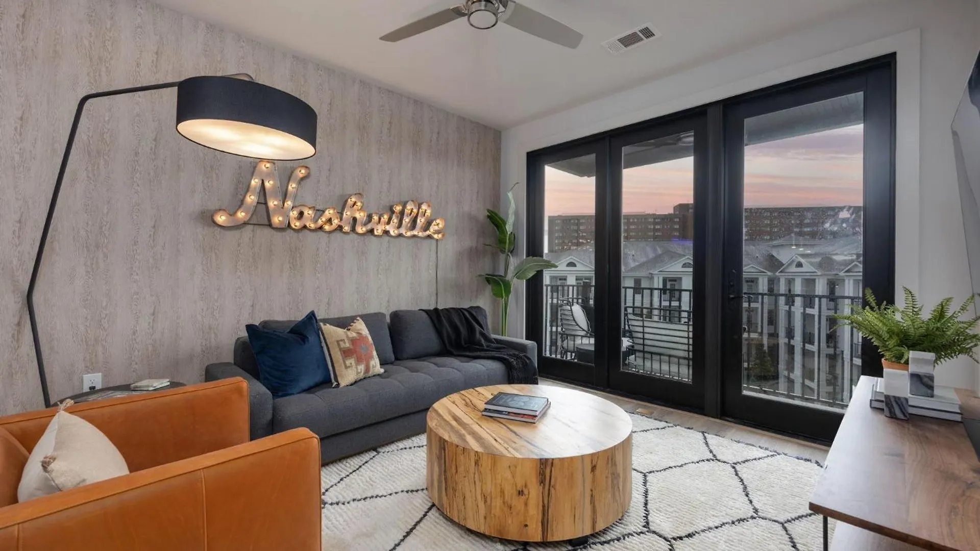 Paramount - Odyssey - Heart Of Midtown Nashville
